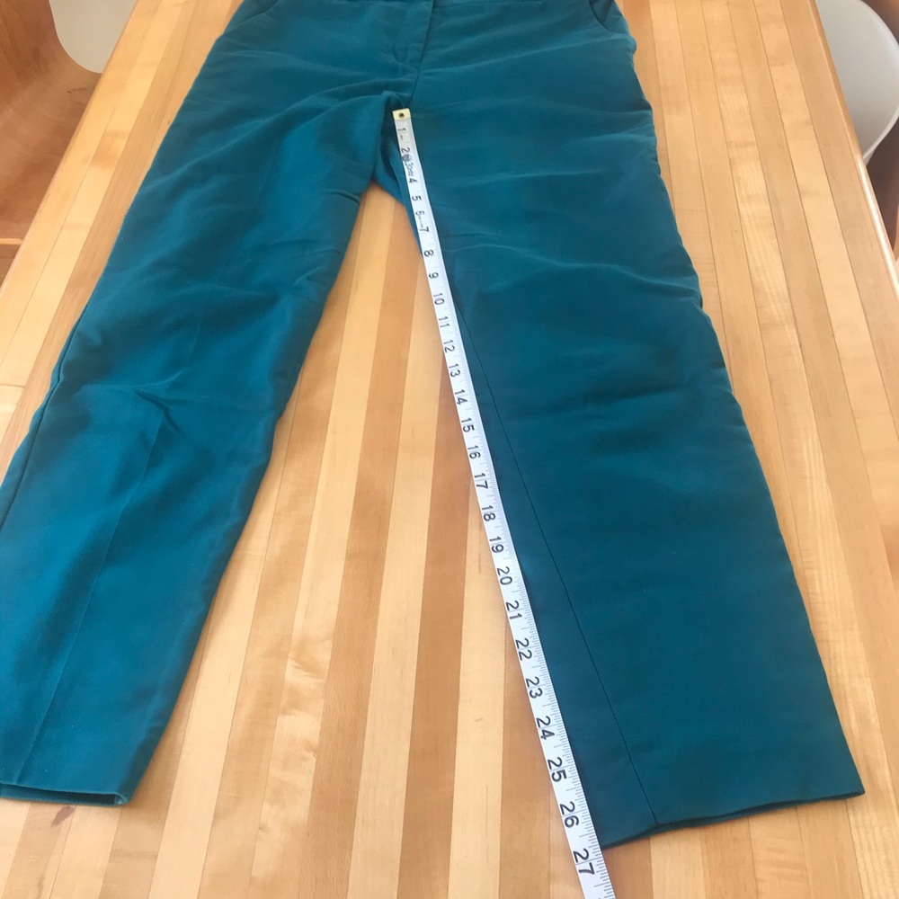 Express columnist ankle size 4R